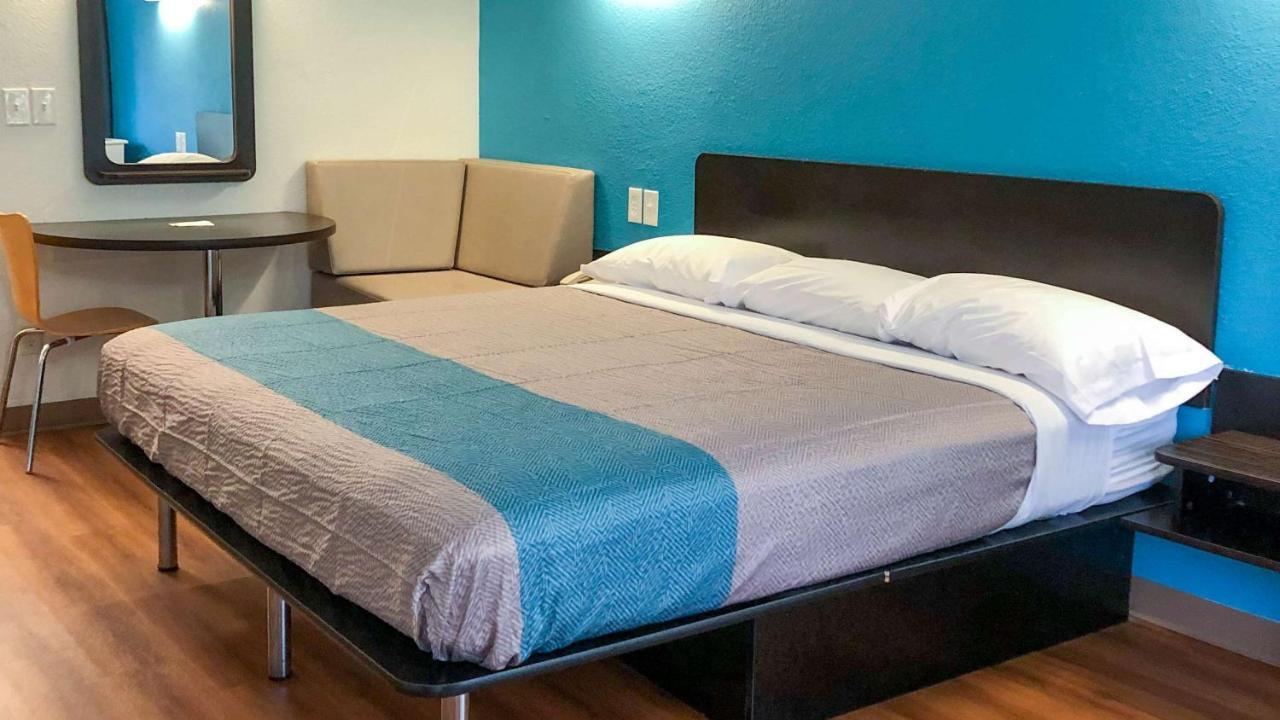 Motel 6-Daytona Beach, Fl - Speedway Eksteriør billede